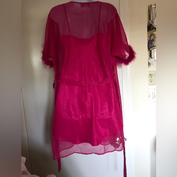 Moon Dance ,size S, 2piece Ensemble set , gown & coat , silky hot red color - Picture 14 of 16